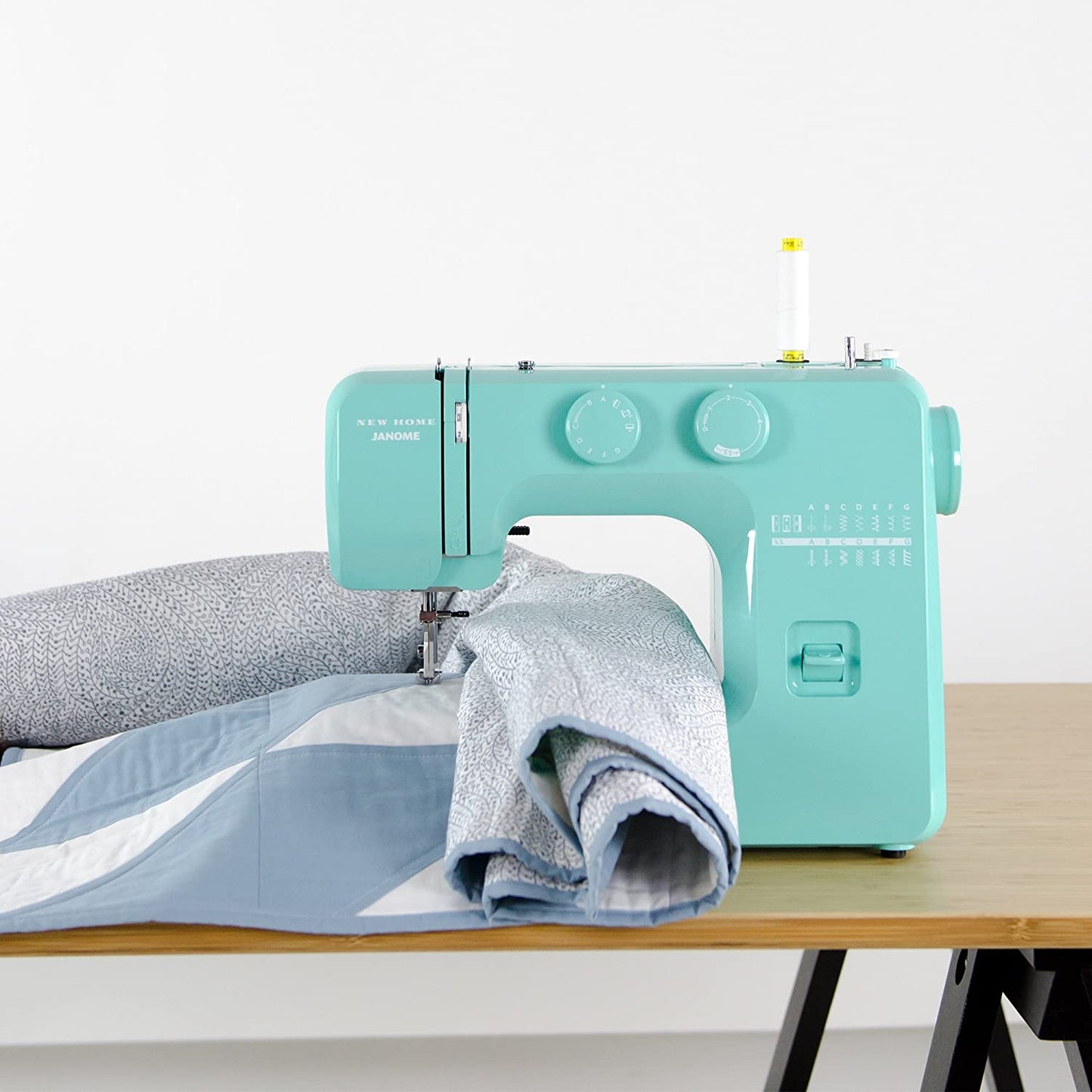 Janome General Crystal Easy-to-Use Sewing Machine