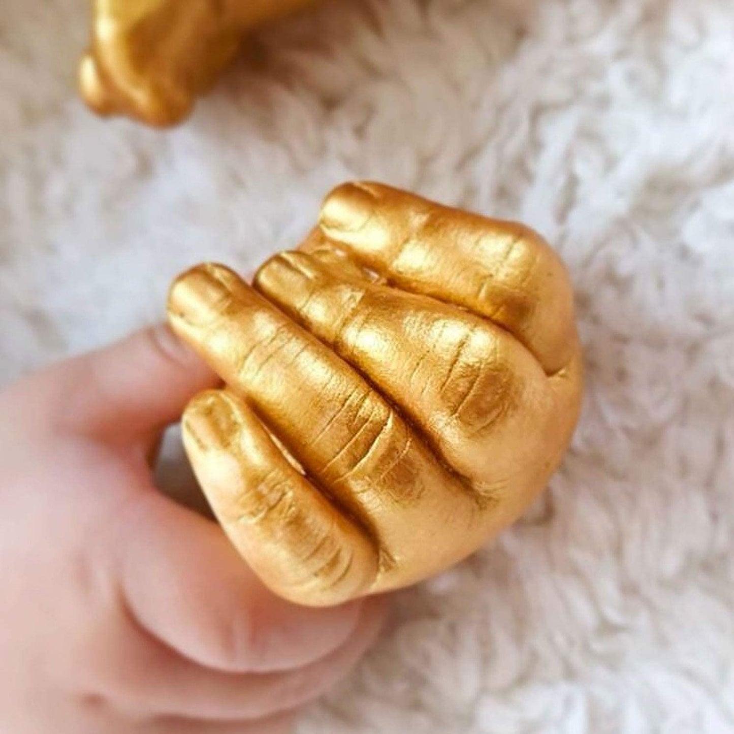 Hands Casting Kit, DIY Hand molding Kit. Hand Holding Craft for Couples, Adult & Child, Family, Friends. Anniversary, Wedding & Couples Gifts (Gold & Silver)