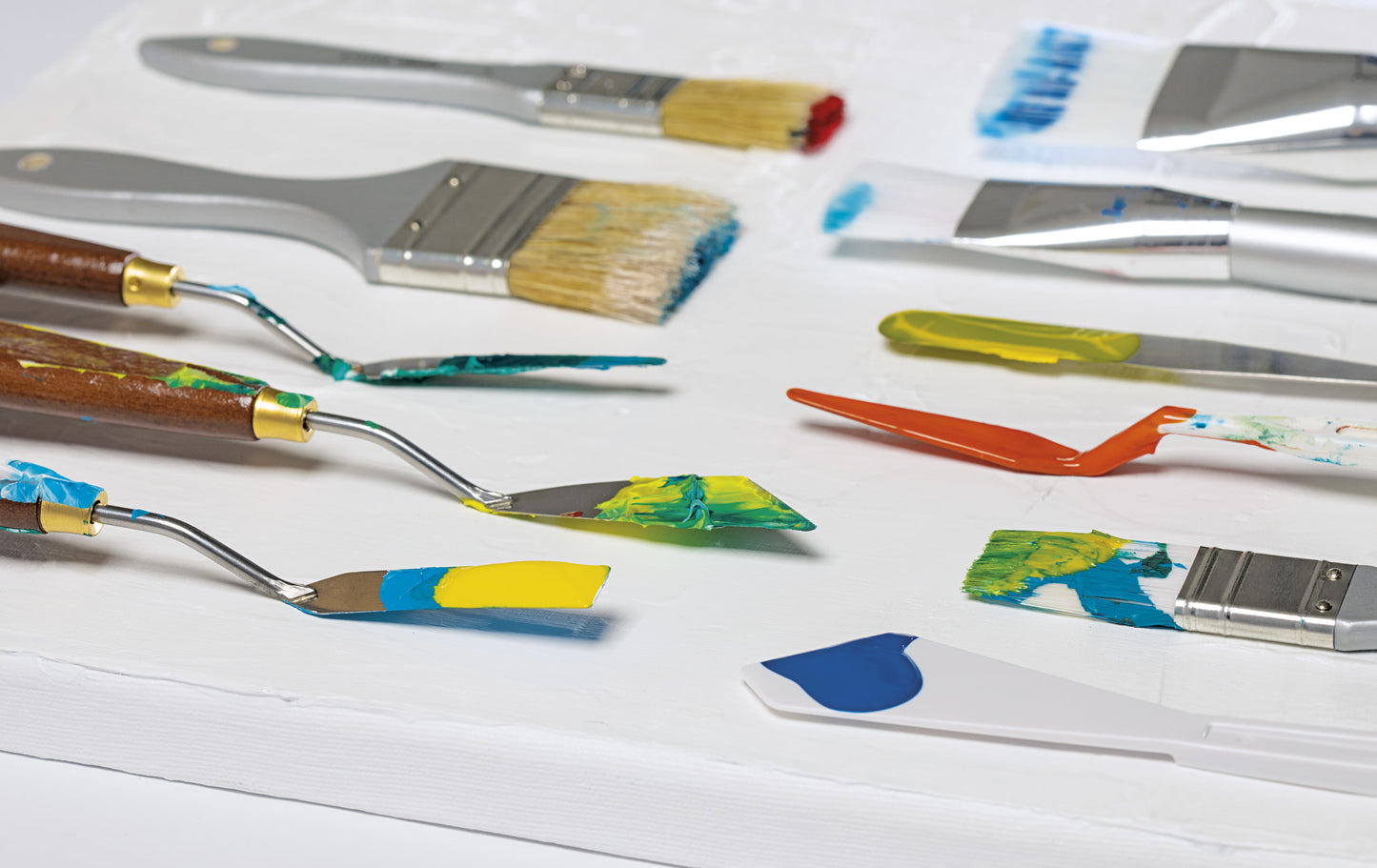 Liquitex Plastic Palette & Painting Knives Set, 5-Piece Set
