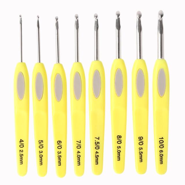 Plastic Handle Aluminum Crochet Hooks